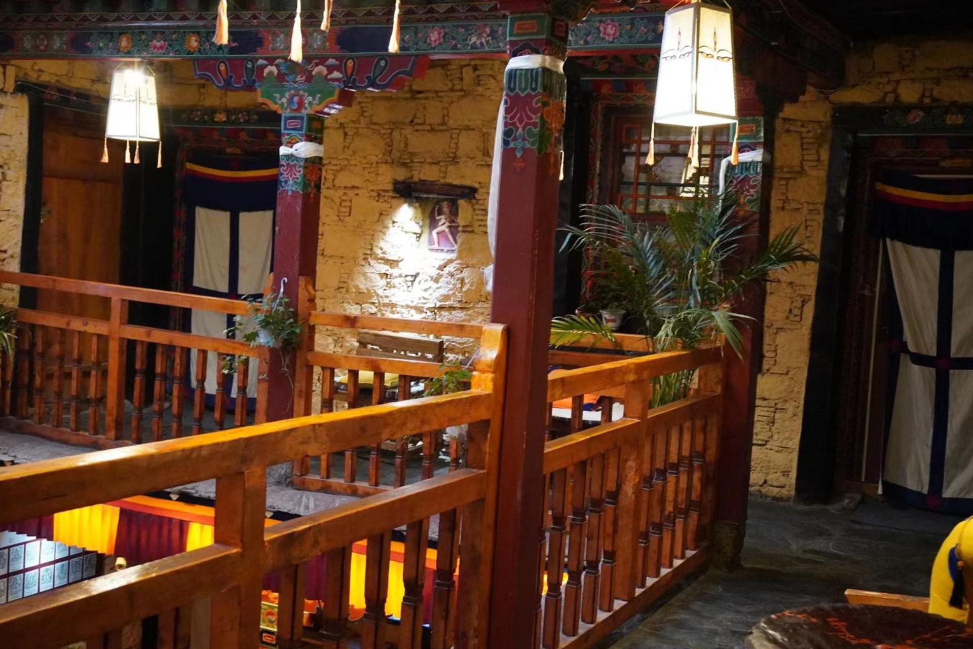Shambhala Palace Hotel 라사 외부 사진